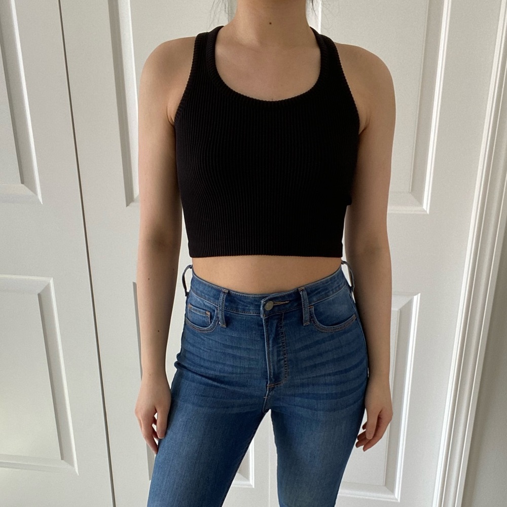 VIBE - Black Ribbed Racerback Cropped Classic Basic Tank Top - Picture 3 of 8